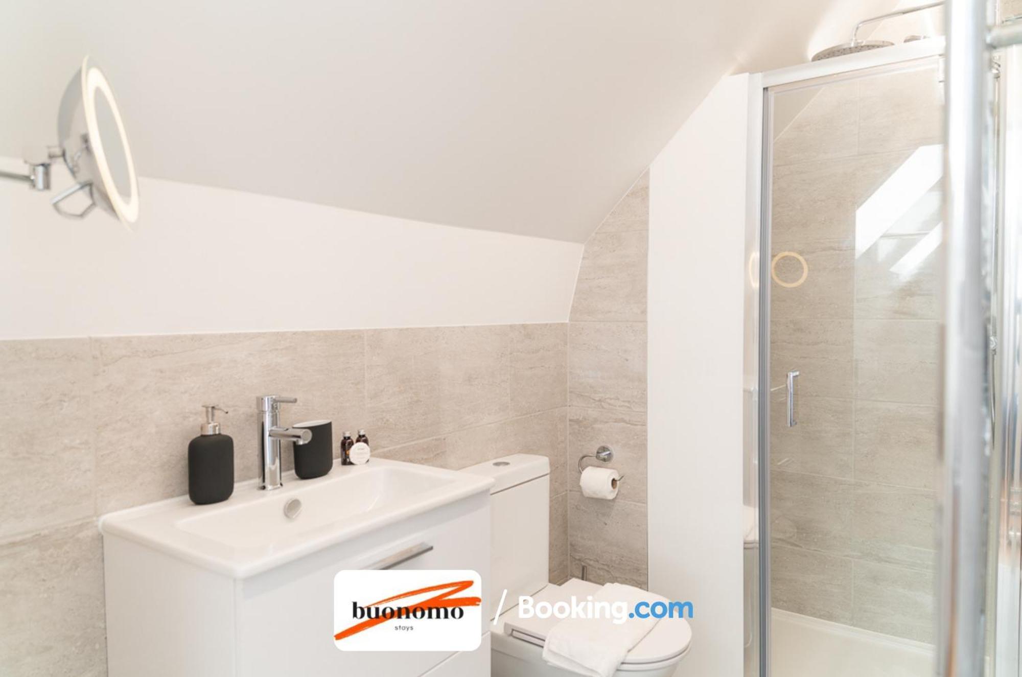 Two Bedroom Apartment At Buonomo Stays Short Lets & Serviced Accommodation London Luaran gambar