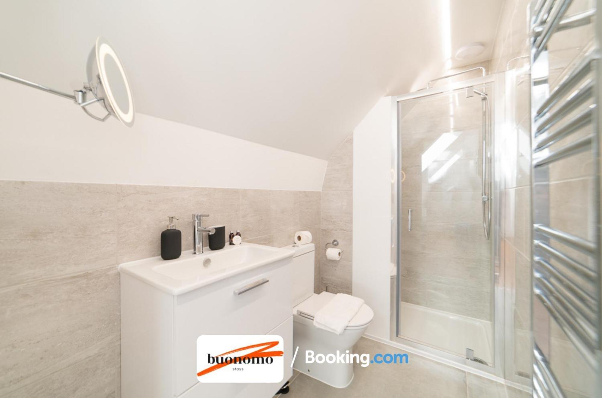 Two Bedroom Apartment At Buonomo Stays Short Lets & Serviced Accommodation London Luaran gambar